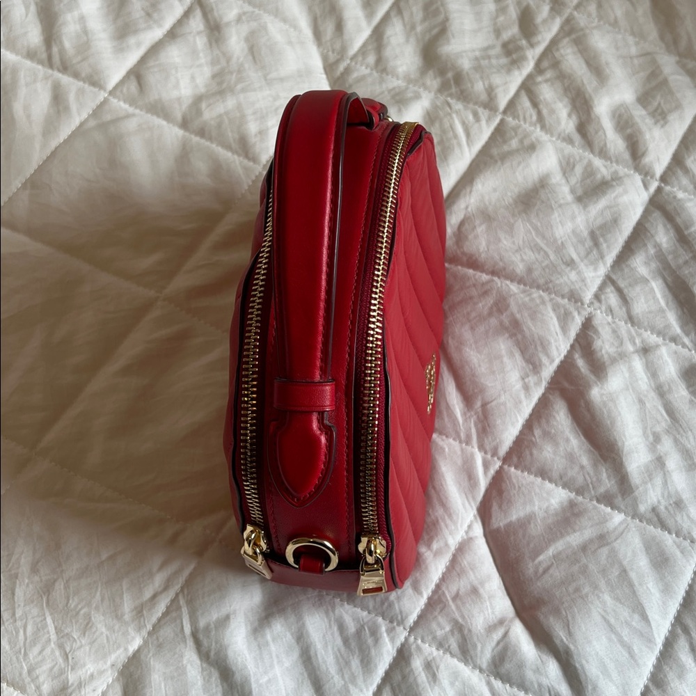Coach

SERENA SATCHEL WITH LINEAR QUILTING - Picture 8 of 9